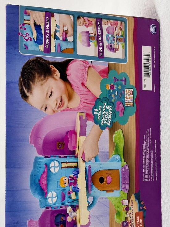 Spin Masters Other - NEW Vida the Vet Sweetwood Cozy Care Clinic Playset Spin Master Sounds & Music